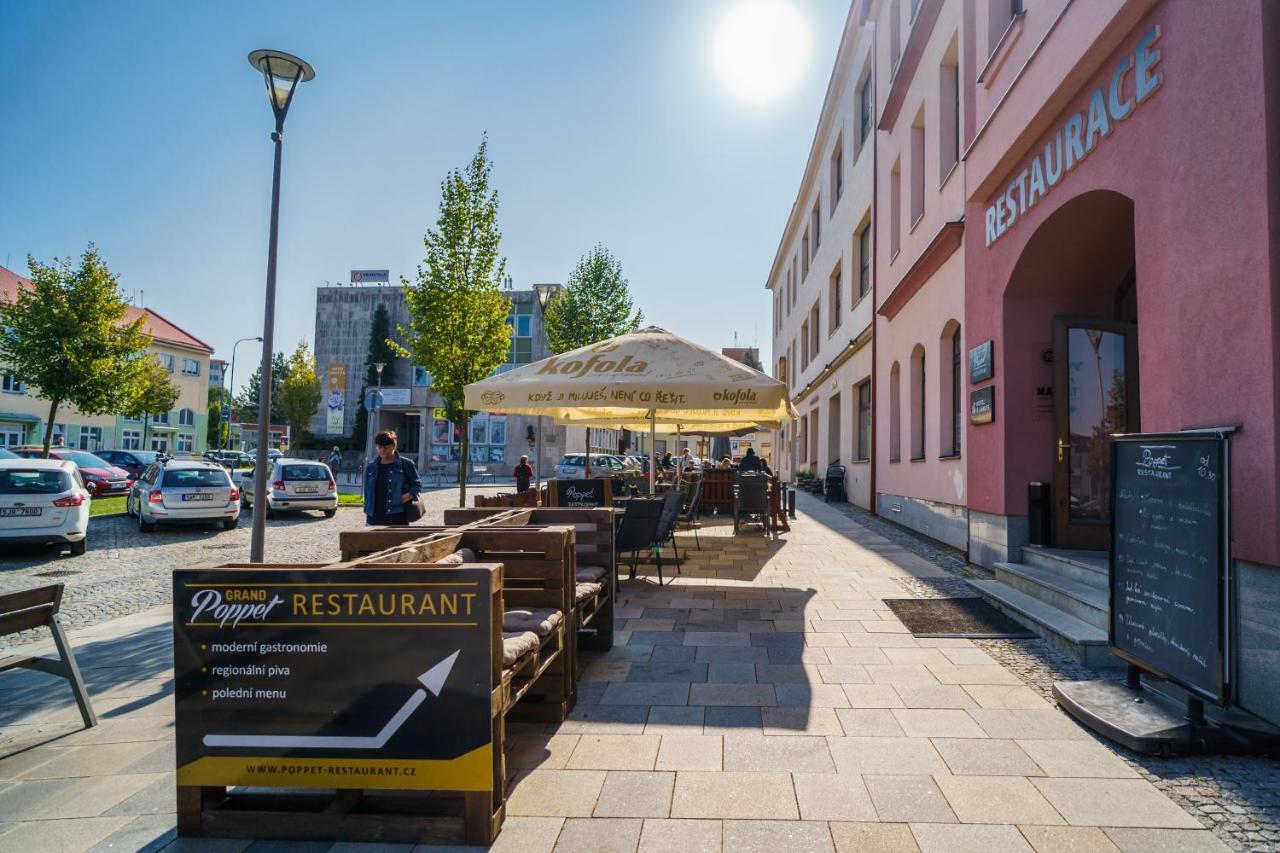 Hotel U Labutě Žďár nad Sázavou Exteriér fotografie