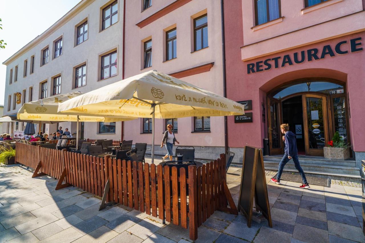 Hotel U Labutě Žďár nad Sázavou Exteriér fotografie