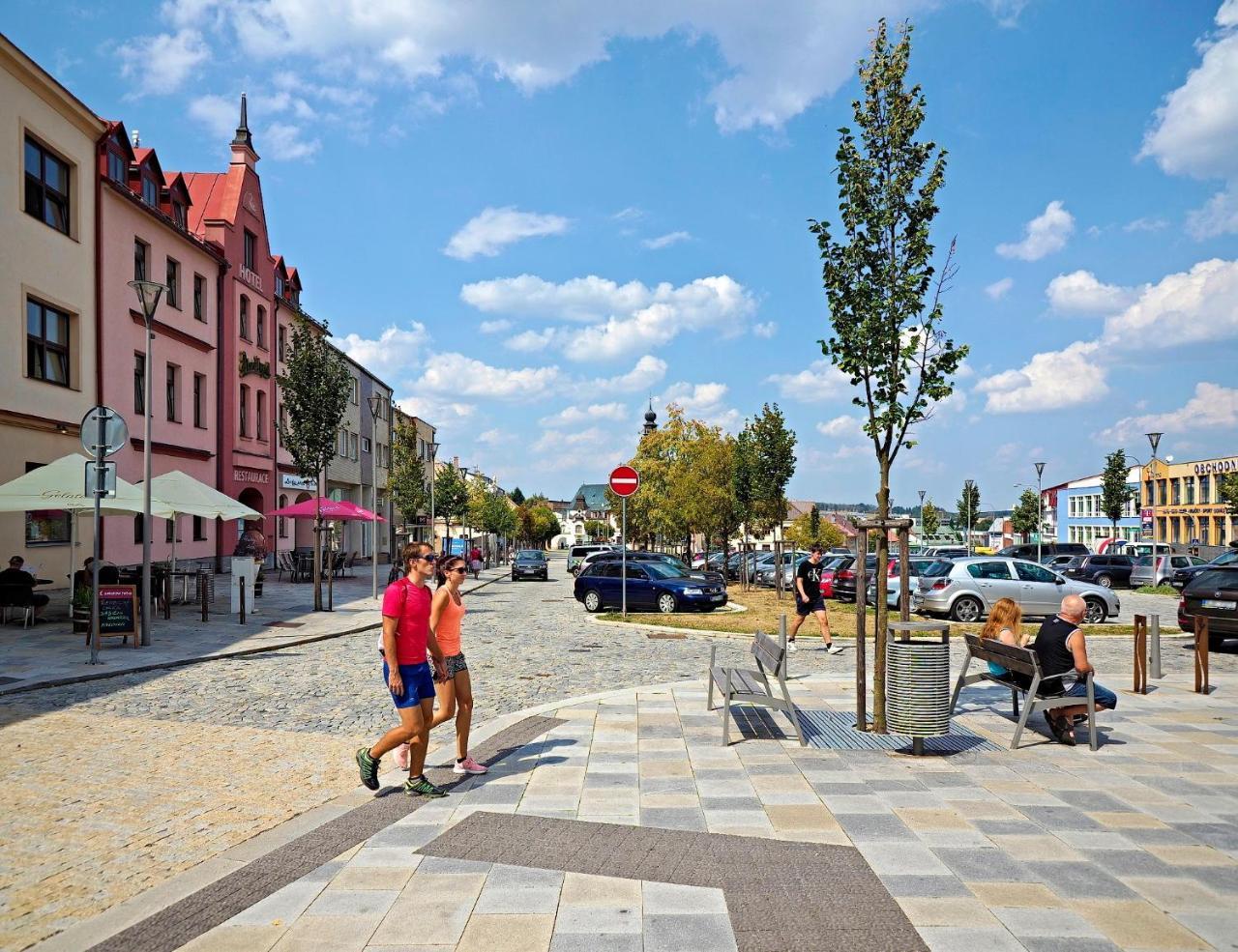 Hotel U Labutě Žďár nad Sázavou Exteriér fotografie